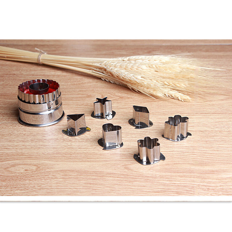 Stainless steel vegetable and fruit cutter